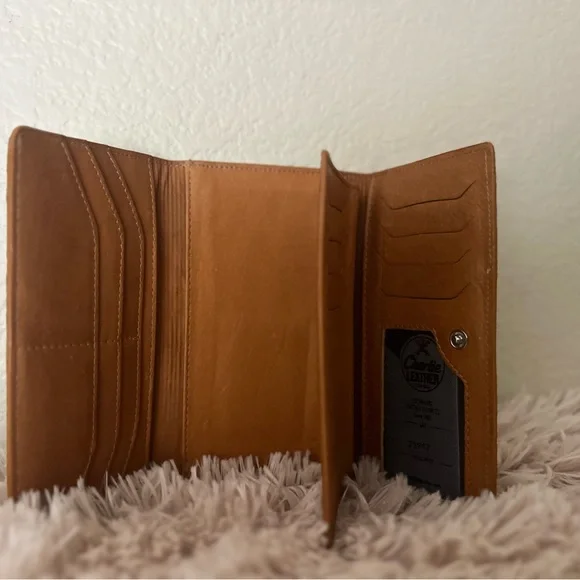 SOLD..Silver Acid Wash Cowhide - Picture 6 of 7